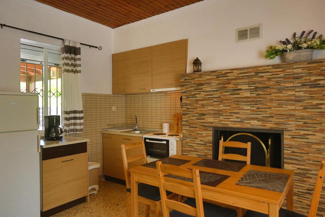 Ideal Family House With Big Yard In Ialysos, Rhodes Apartmán